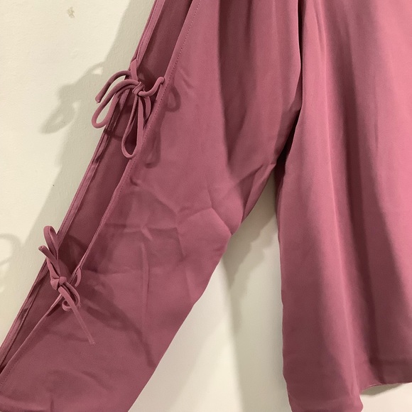 Wilfred Aritzia Tie Cold Shoulder Semi-Sheer Blouse - Picture 4 of 7